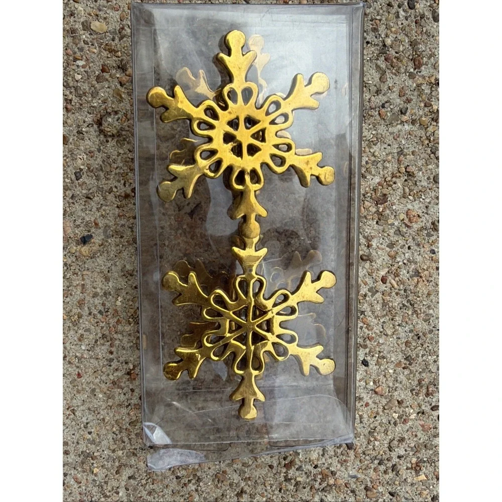 Set of 4 Vintage Solid Brass Snowflake Napkin Rings Winter Holiday Decor